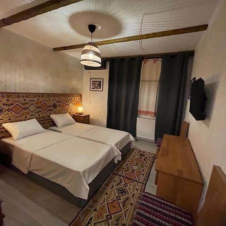 Hotel Casa Romaneasca オトペニ エクステリア 写真