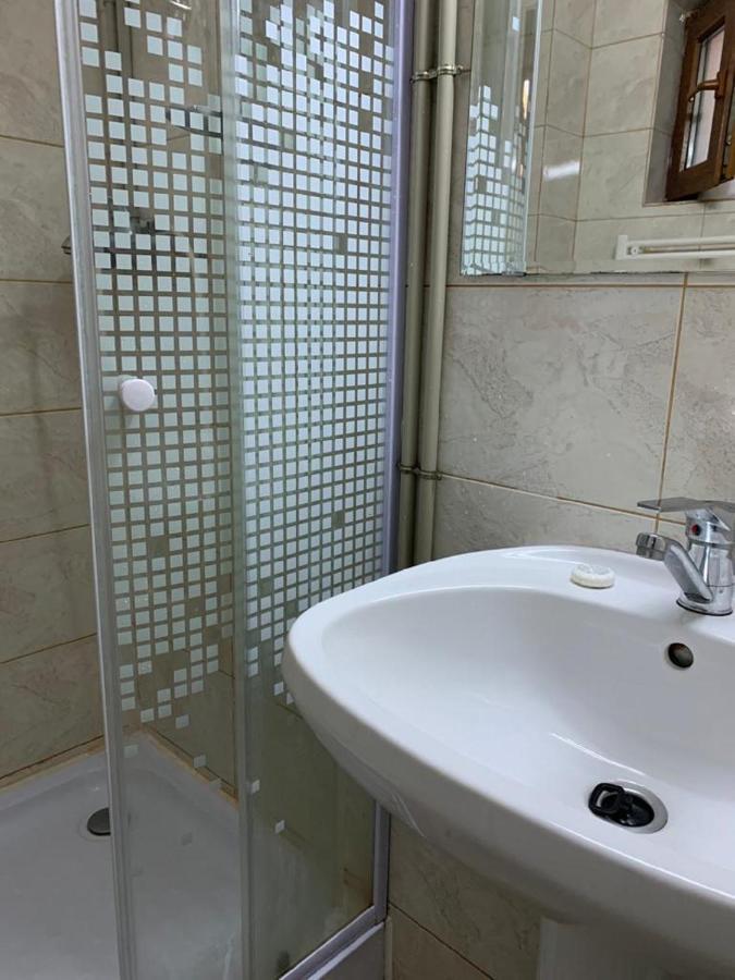 Hotel Casa Romaneasca オトペニ エクステリア 写真