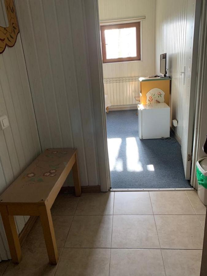 Hotel Casa Romaneasca オトペニ エクステリア 写真