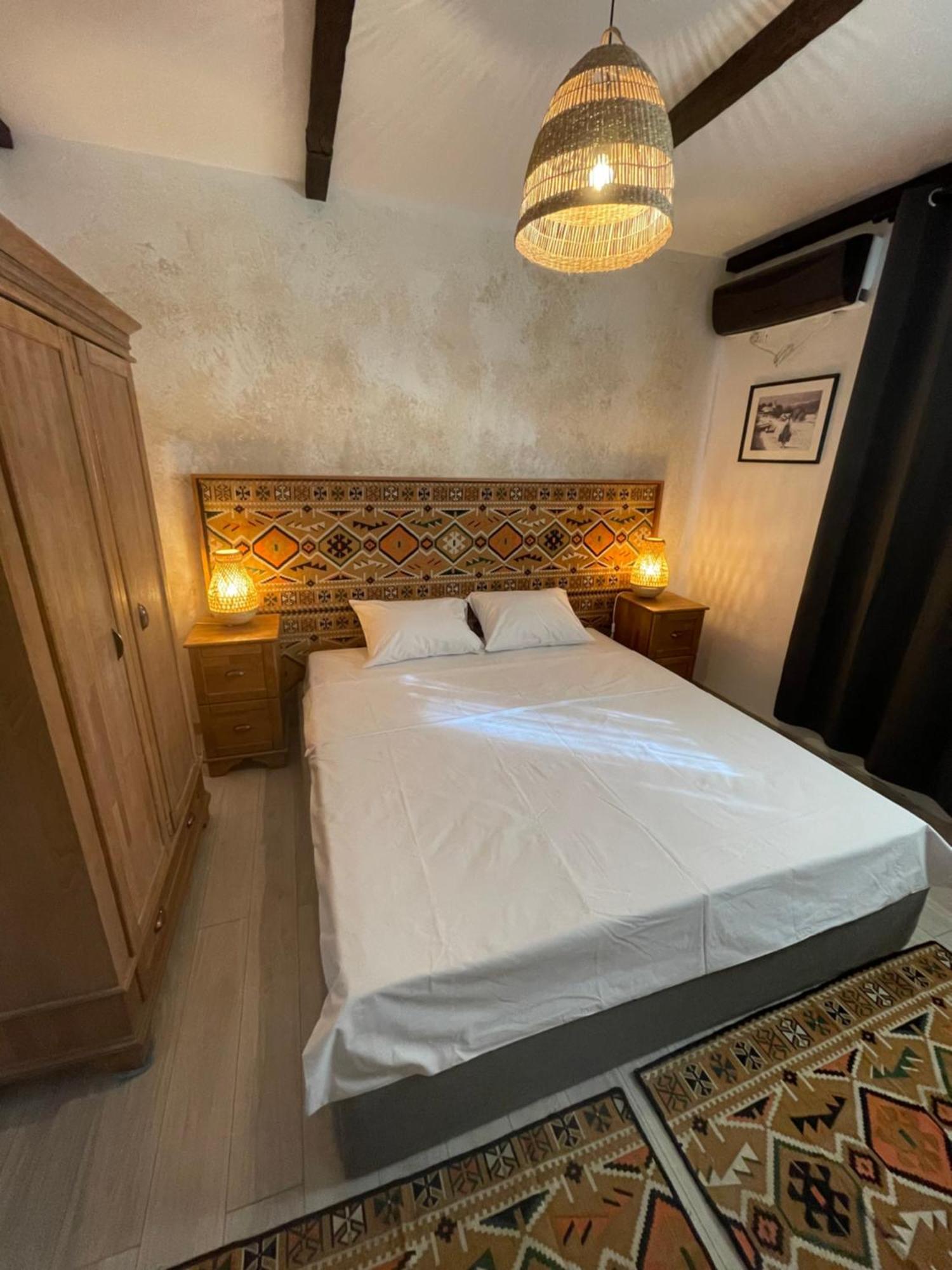 Hotel Casa Romaneasca オトペニ エクステリア 写真